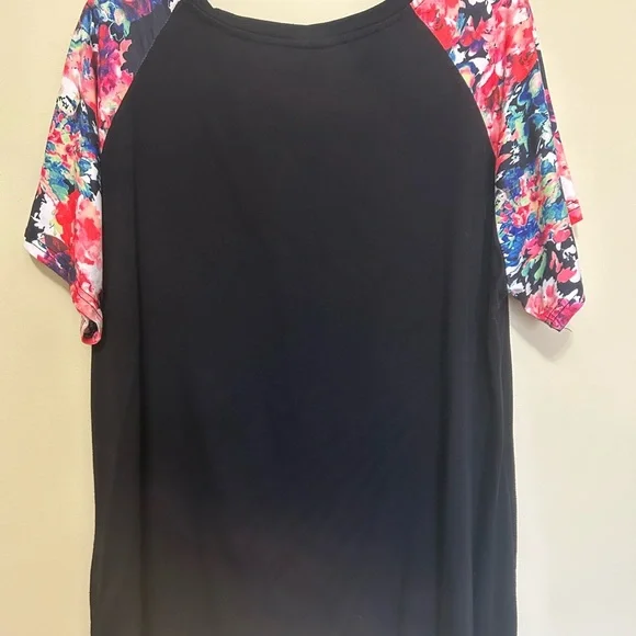 Floral sleeve XL tshirt - Picture 3 of 4
